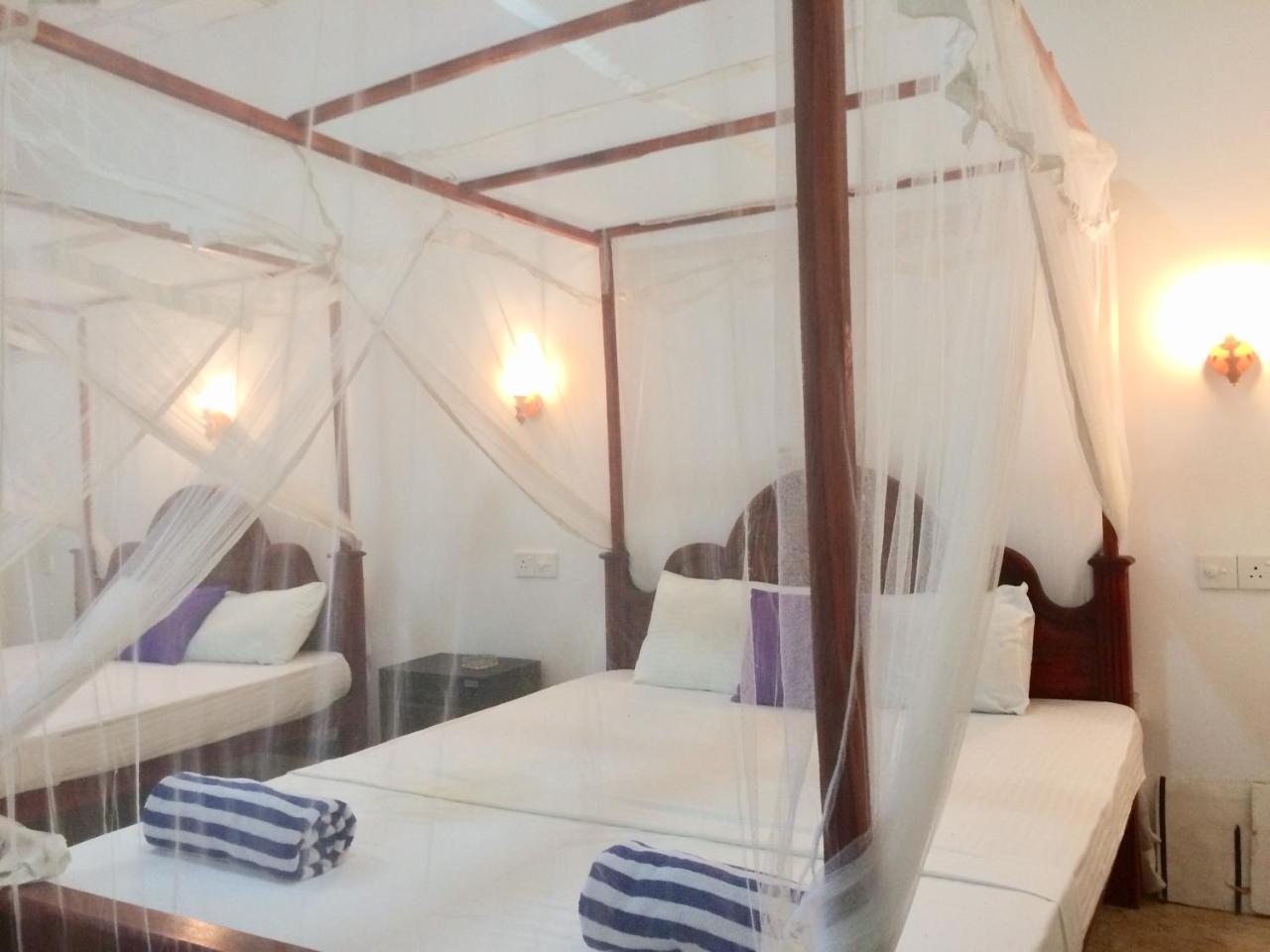 Aloha Beach Resort Tangalle Exterior photo