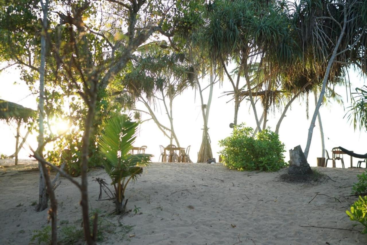 Aloha Beach Resort Tangalle Exterior photo